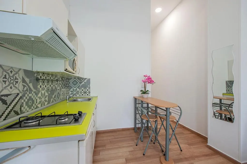 Apartment Apartamento La Palmera B Seville