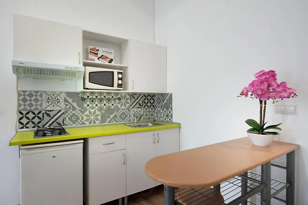 Apartamento La Palmera B Seville Apartment
